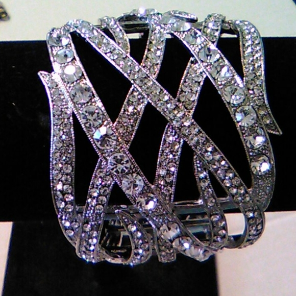 Nwot Crystal Bracelet - Picture 5 of 7